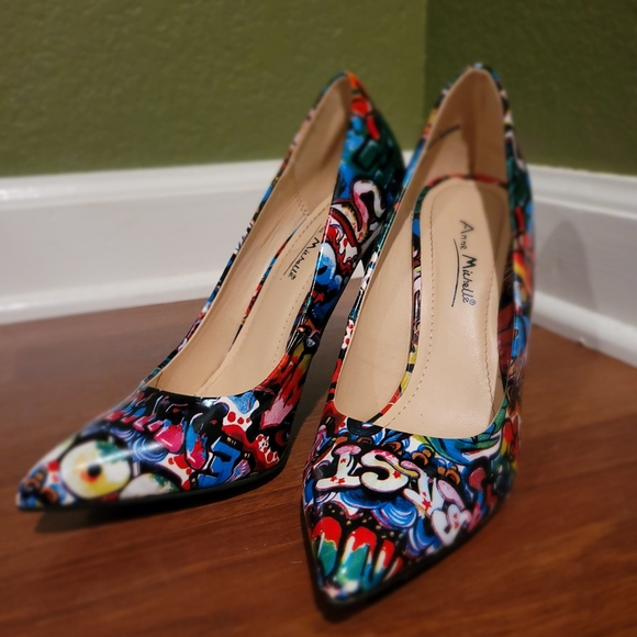 Heels - Picture 1 of 3